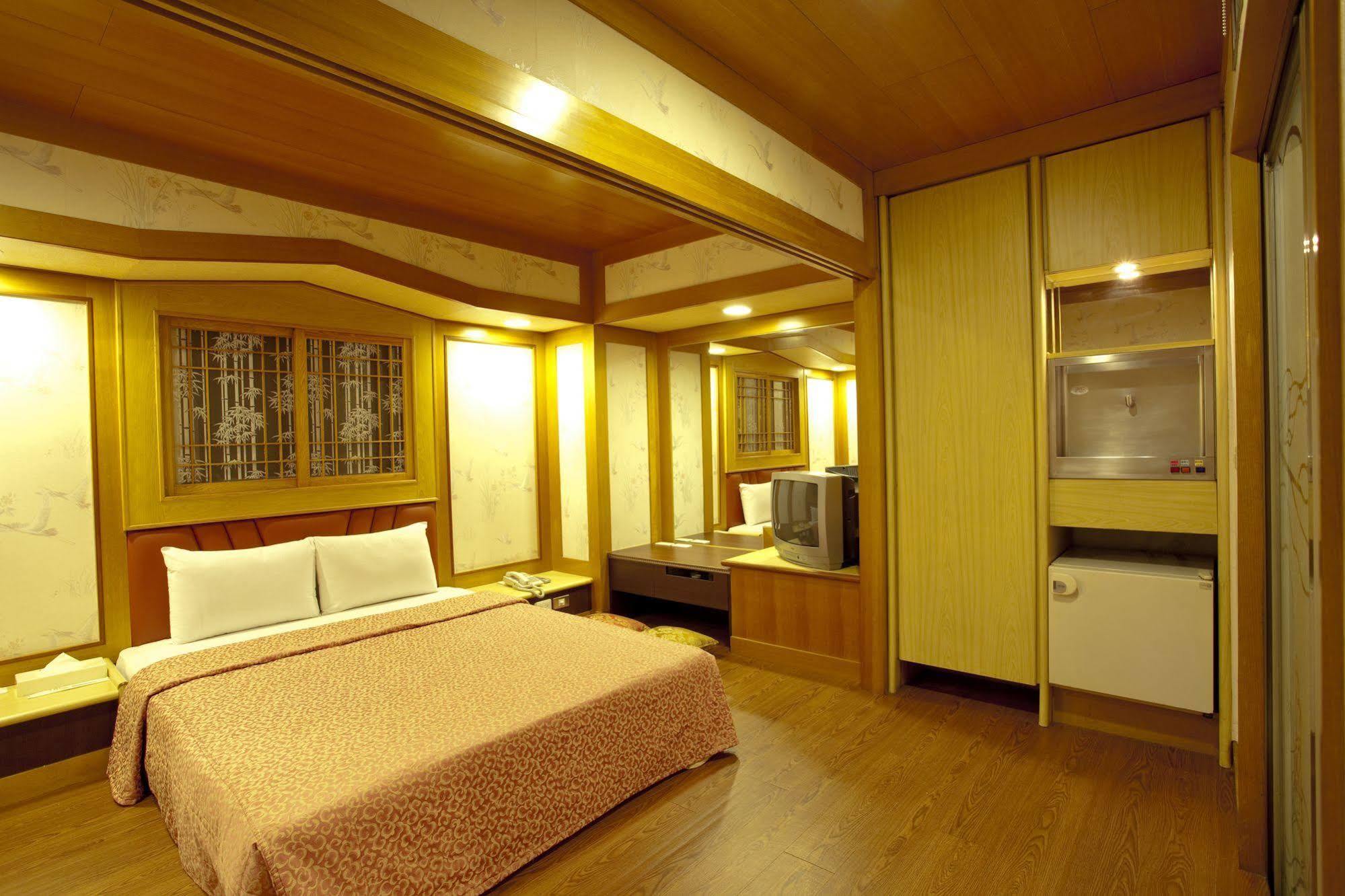 Huahou Hotel Cao Hùng Ngoại thất bức ảnh