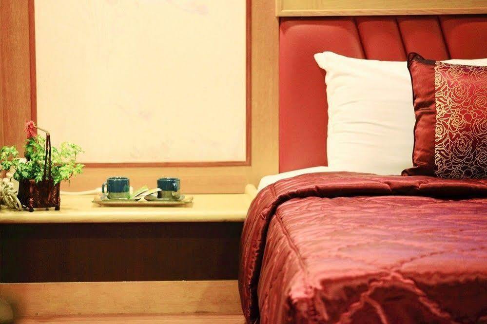 Huahou Hotel Cao Hùng Ngoại thất bức ảnh